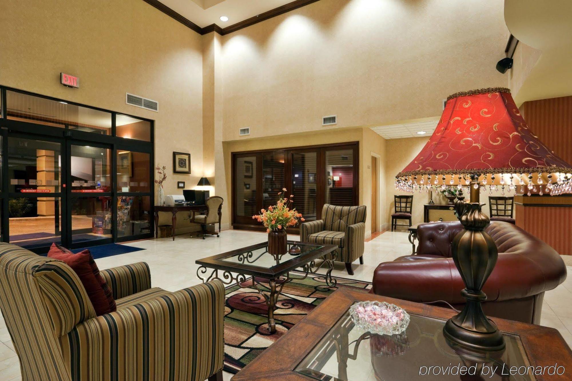 Holiday Inn Express & Suites Austin North Central By Ihg Exterior photo